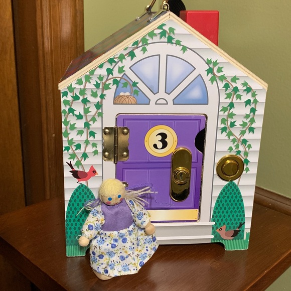 Melissa & Doug Wooden Doorbell House - Picture 6 of 12